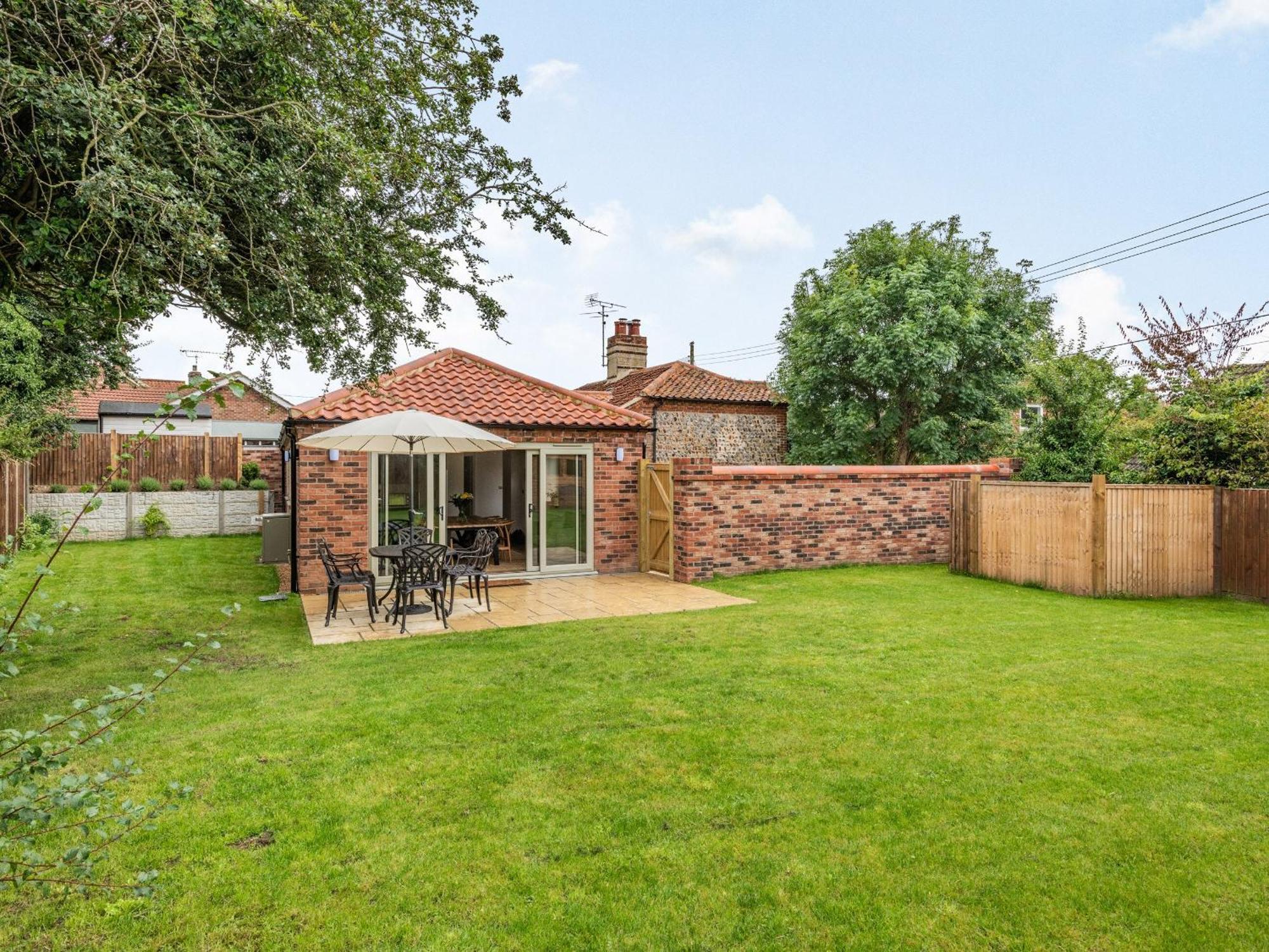 Clematis Cottage Thorpe Market Екстериор снимка