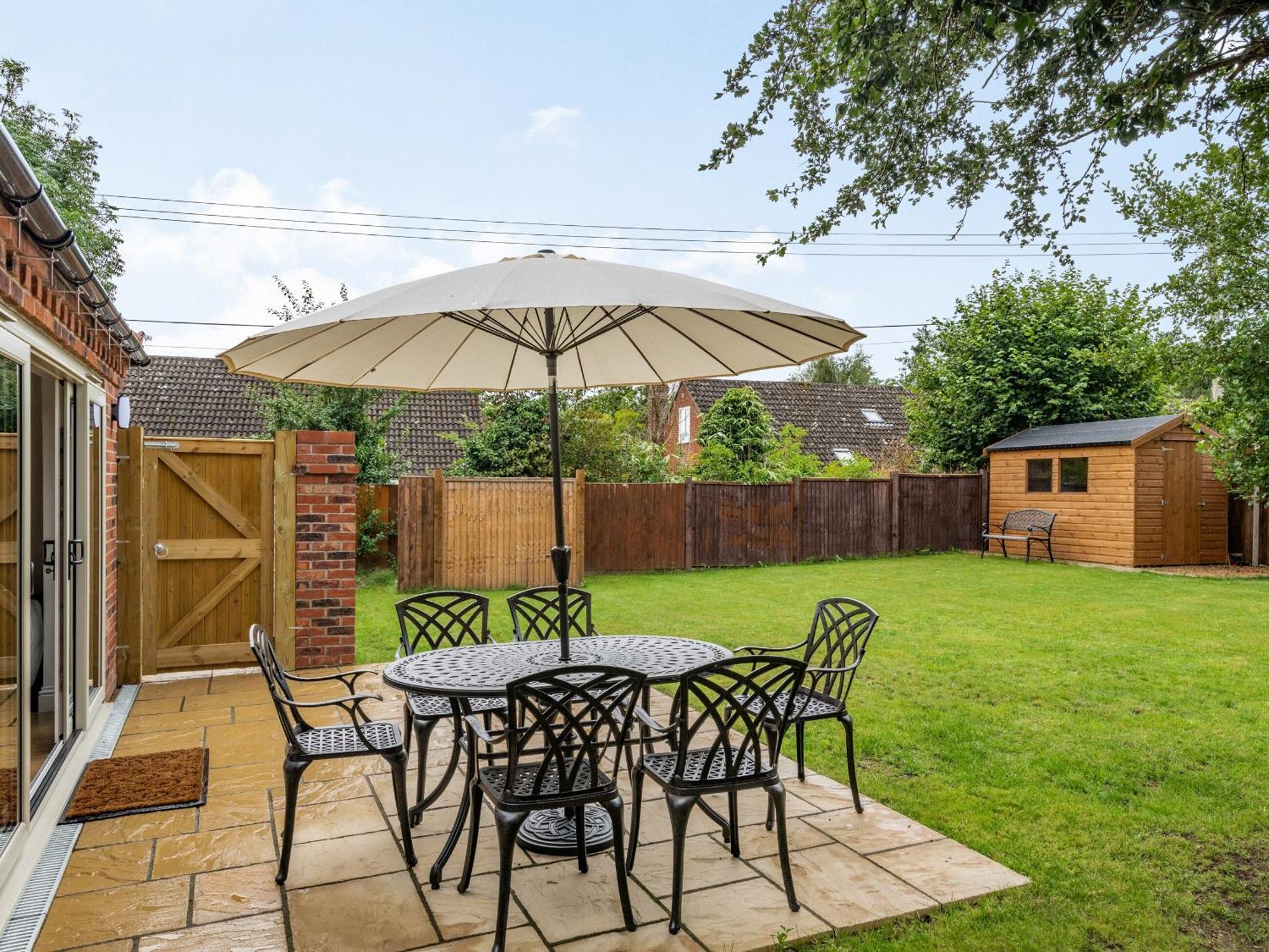 Clematis Cottage Thorpe Market Екстериор снимка